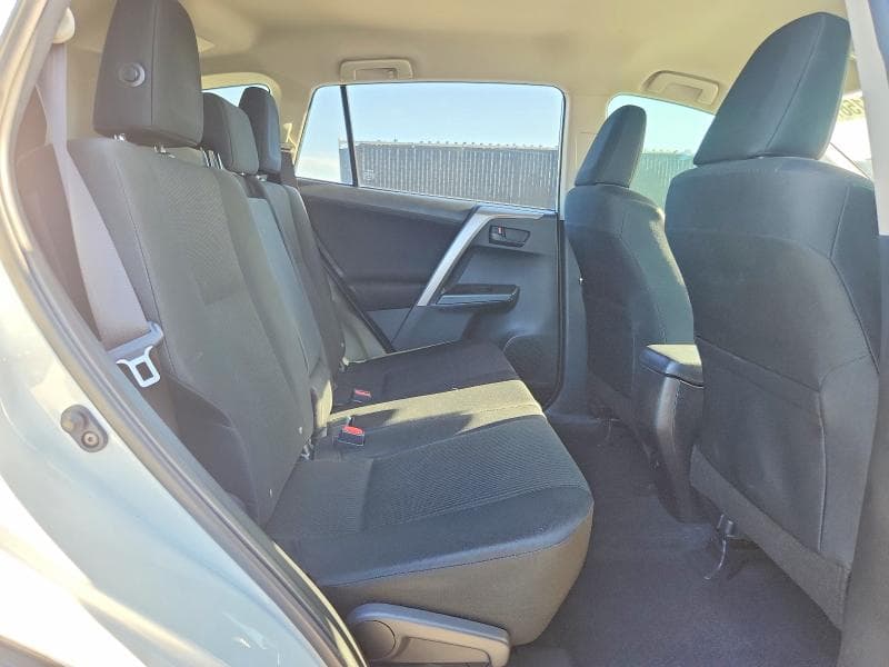 2018 TOYOTA RAV4 LE 11