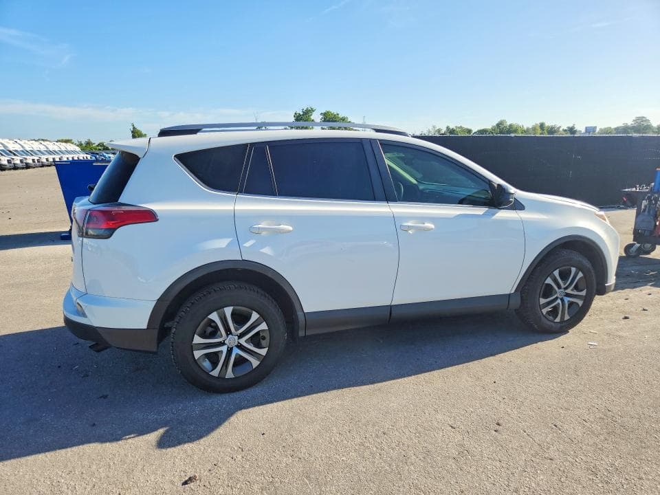 2018 TOYOTA RAV4 LE 3