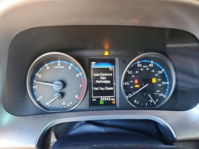 2018 TOYOTA RAV4 LE 9