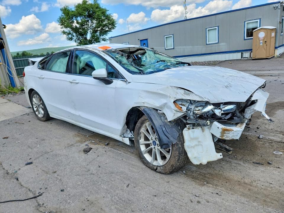 2020 FORD FUSION SE 4