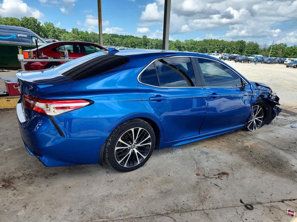 2020 TOYOTA CAMRY SE 3