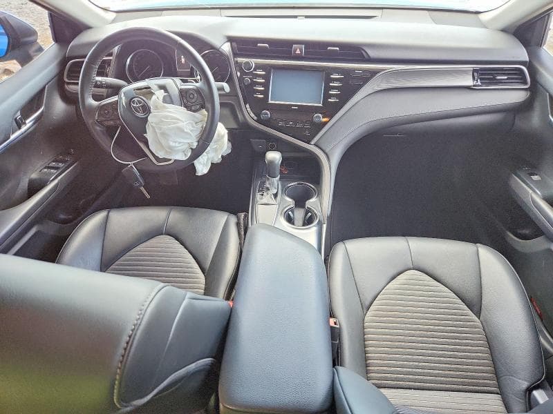 2020 TOYOTA CAMRY SE 8