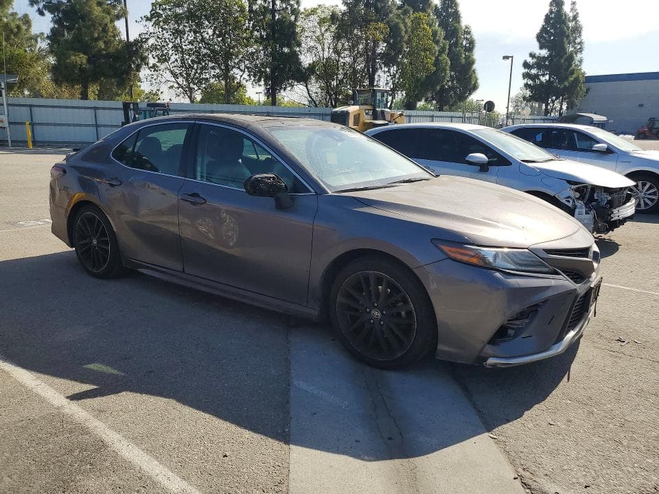 2021 TOYOTA CAMRY XSE 4