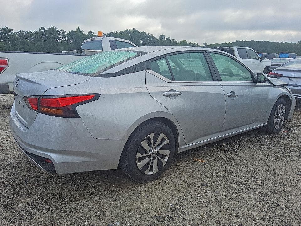 2023 NISSAN ALTIMA S 3