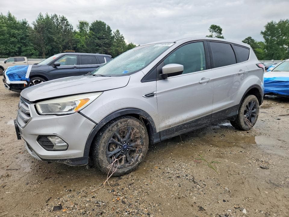 2017 FORD ESCAPE SE - 1