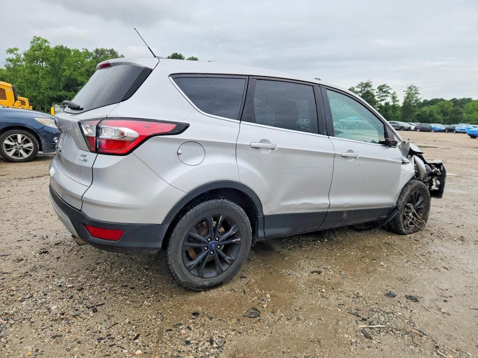 2017 FORD ESCAPE SE 3