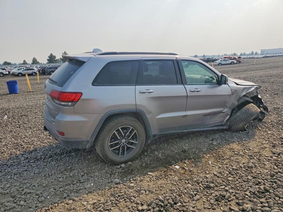 2017 JEEP GRAND CHEROKEE TRAILHAWK 3