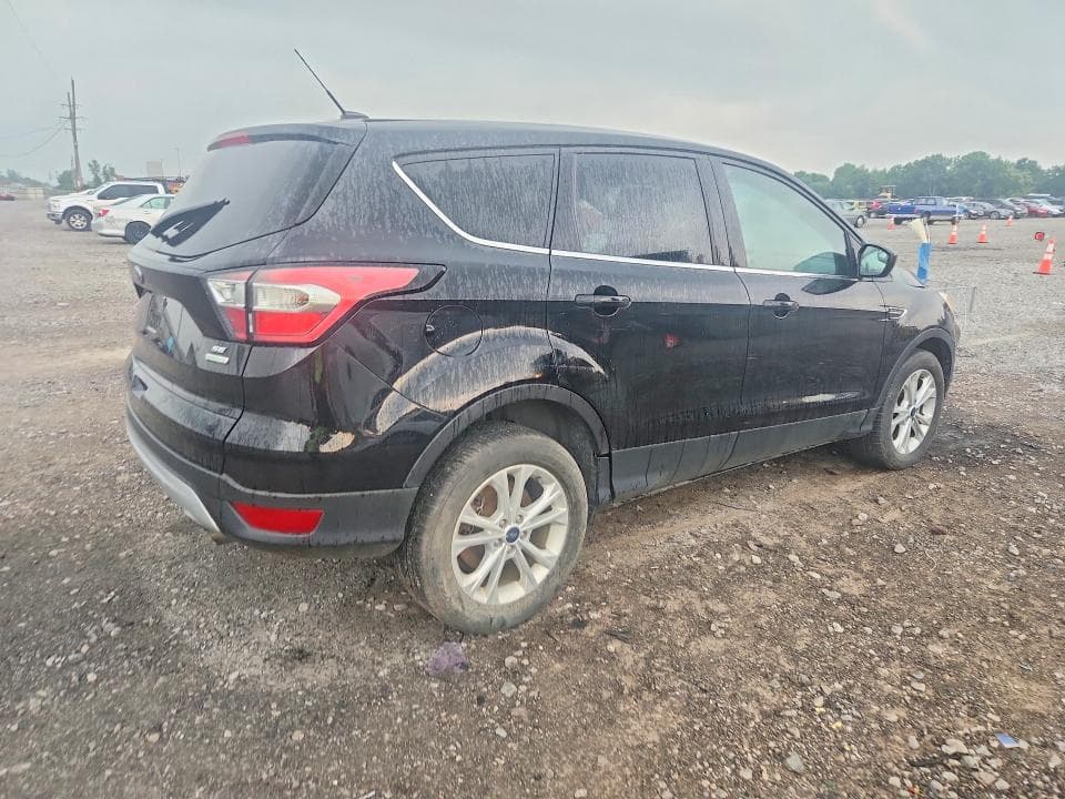 2017 FORD ESCAPE SE SE 3