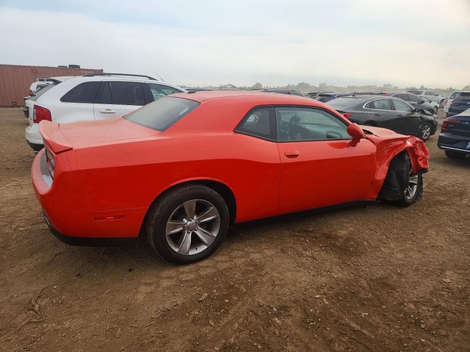 2018 DODGE CHALLENGER SXT 3