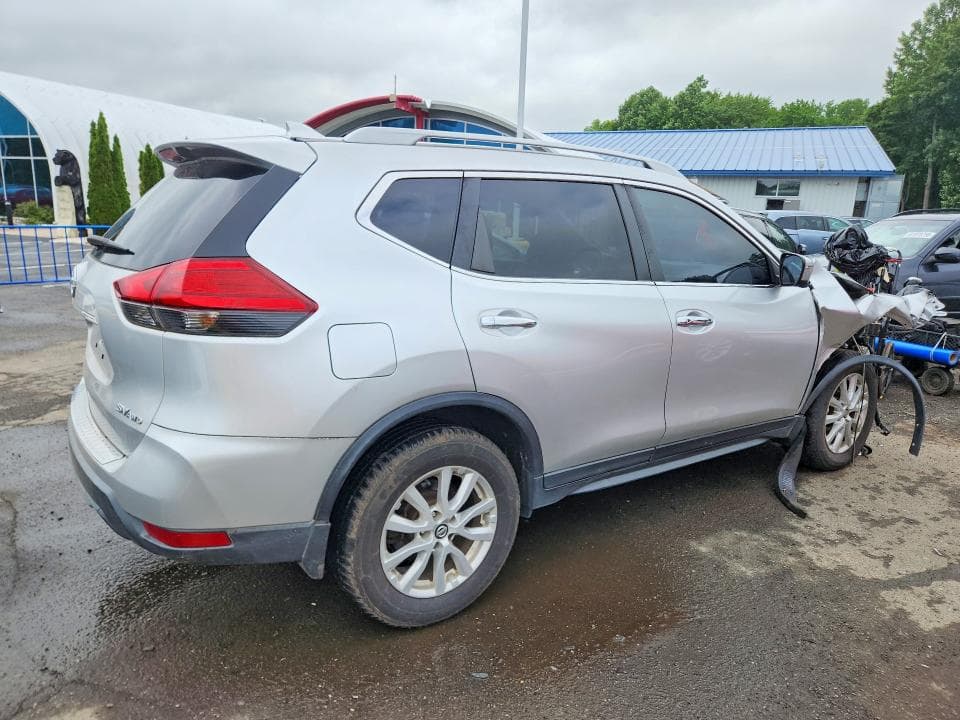2017 NISSAN ROGUE SV 3