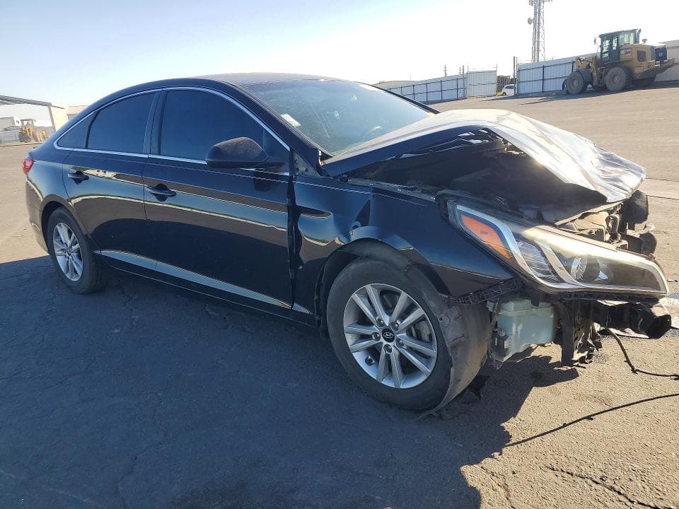 2017 HYUNDAI SONATA SE 4