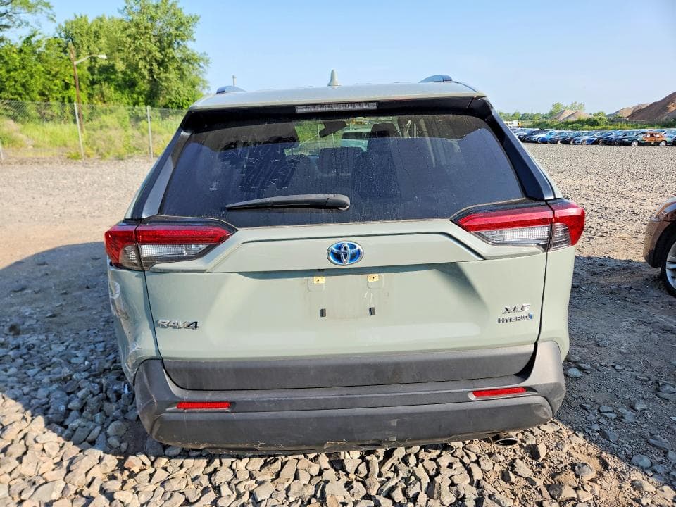 2022 TOYOTA RAV4 XLE PREMIUM 6