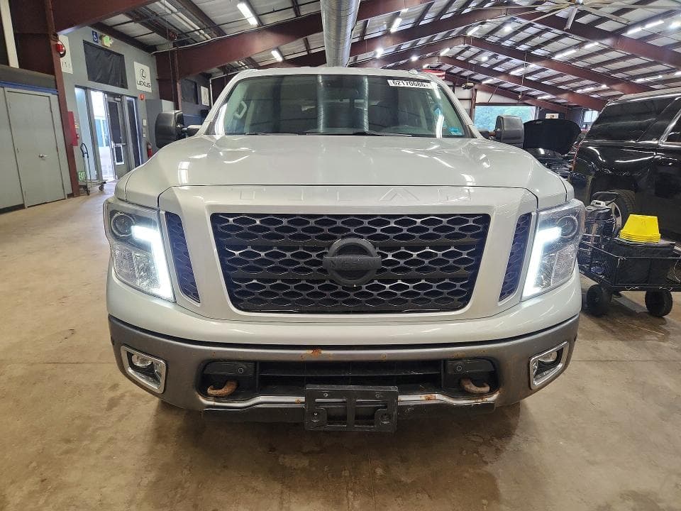 2018 NISSAN TITAN PRO-4X PRO-4X 5