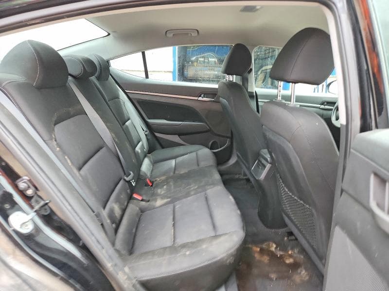 2017 HYUNDAI ELANTRA SE 10