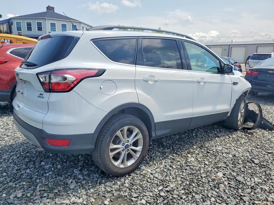 2017 FORD ESCAPE SE 3