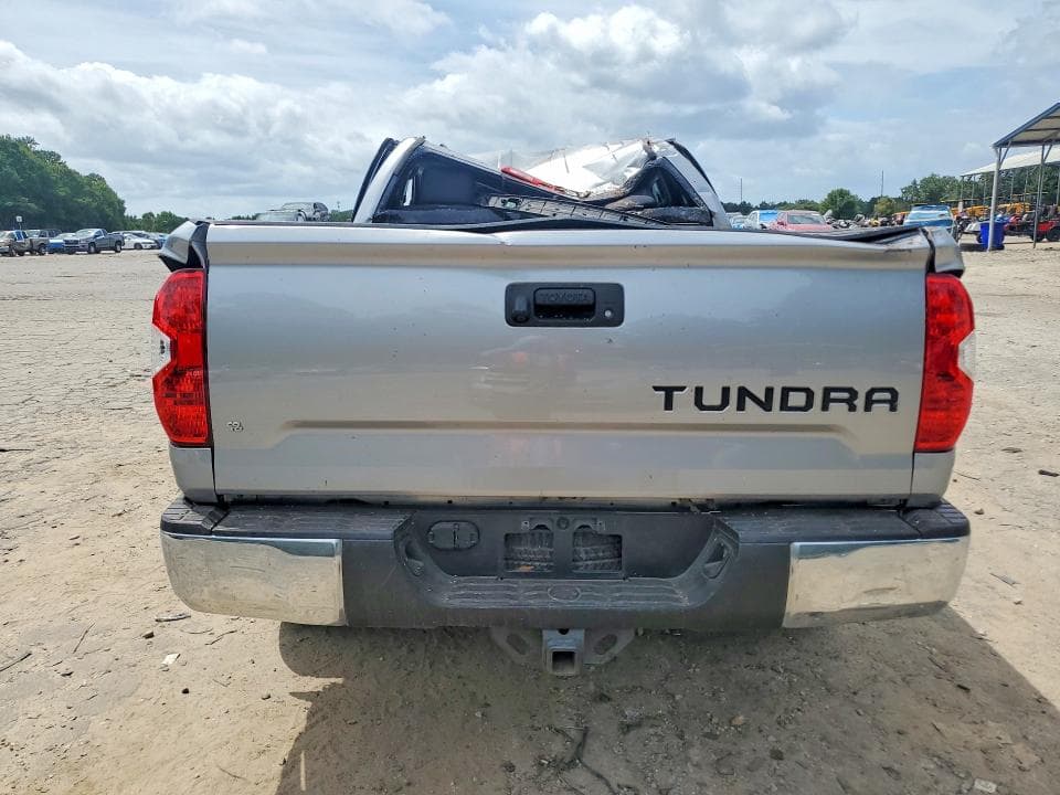 2018 TOYOTA TUNDRA SR5 6