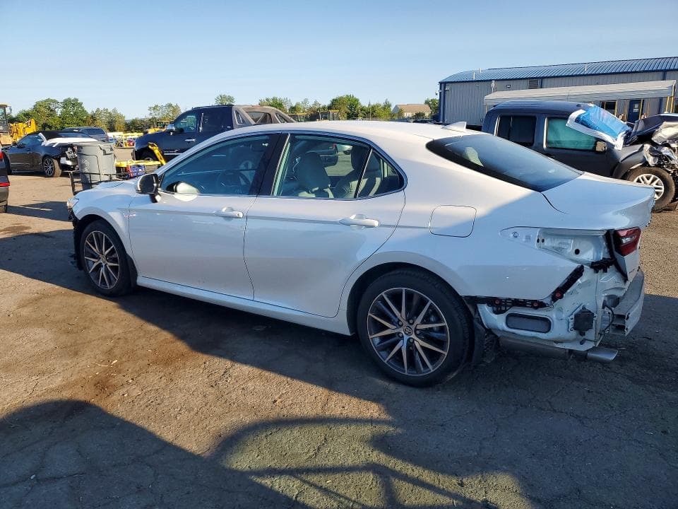 2024 TOYOTA CAMRY XLE 2