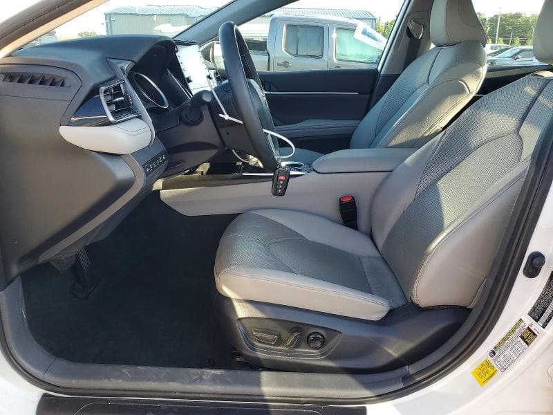 2024 TOYOTA CAMRY XLE 7