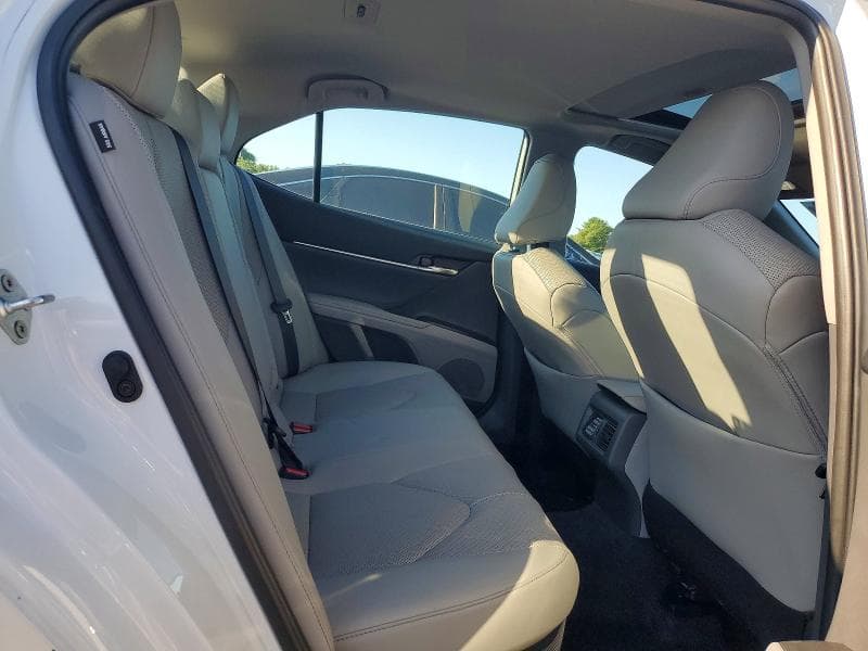 2024 TOYOTA CAMRY XLE 10