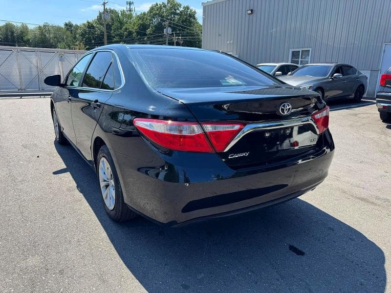2017 TOYOTA CAMRY LE 2