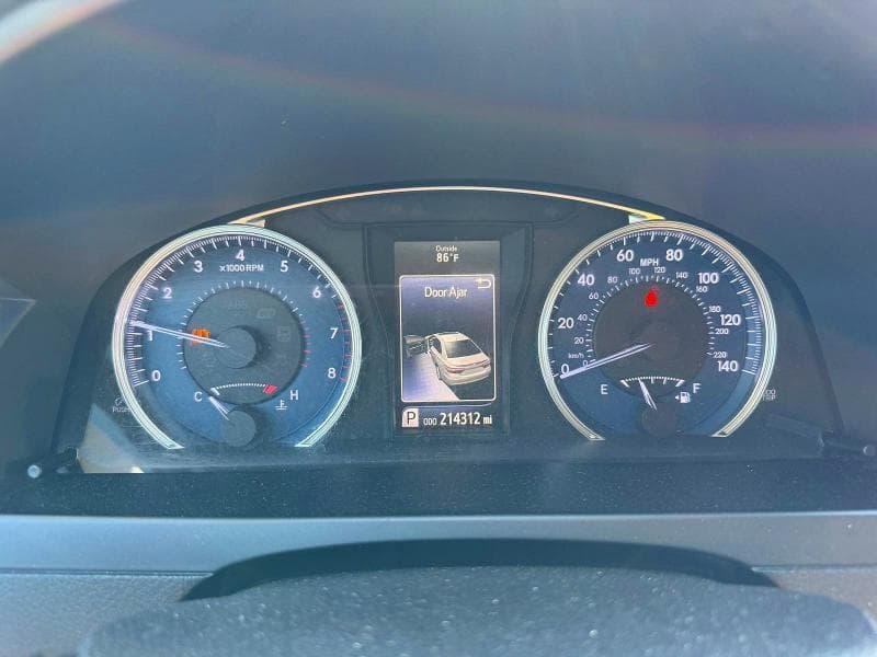 2017 TOYOTA CAMRY LE 11
