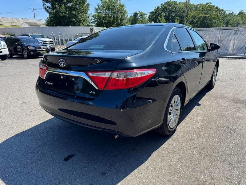 2017 TOYOTA CAMRY LE 3