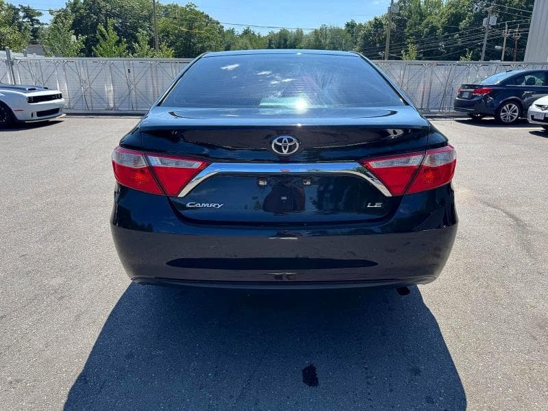 2017 TOYOTA CAMRY LE 6