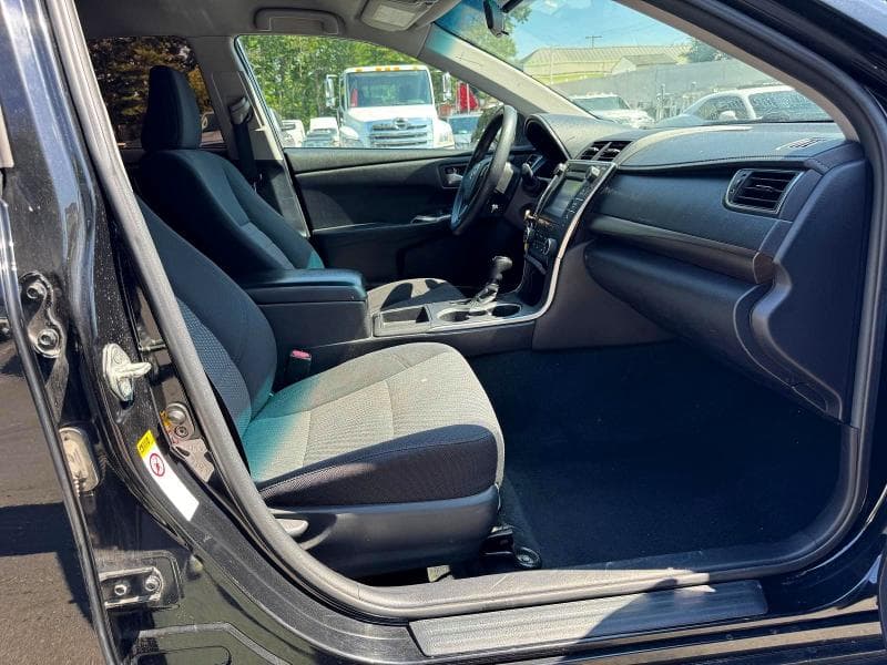 2017 TOYOTA CAMRY LE 7