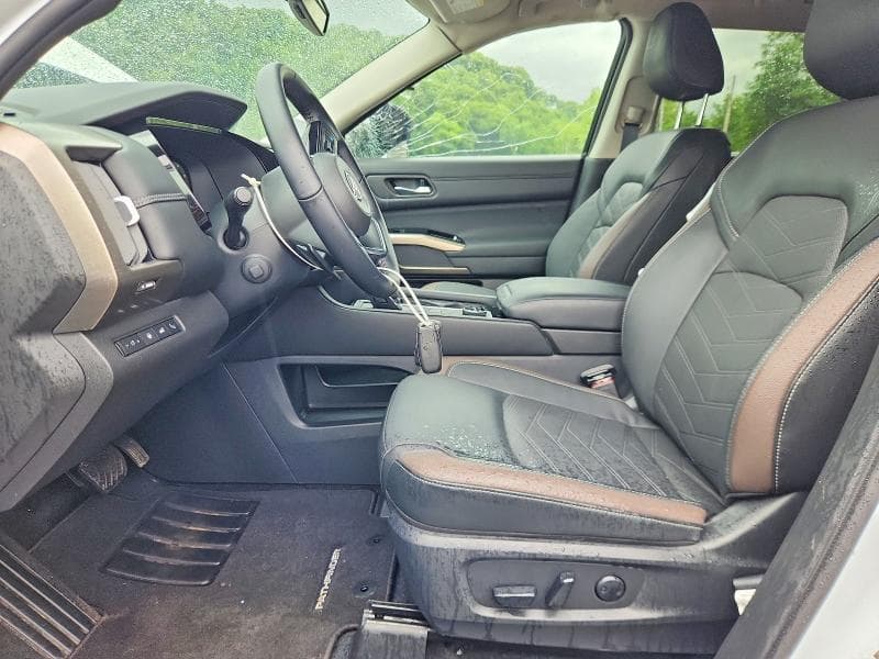 2025 NISSAN PATHFINDER PLATINUM 7
