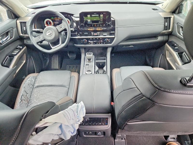 2025 NISSAN PATHFINDER PLATINUM 8
