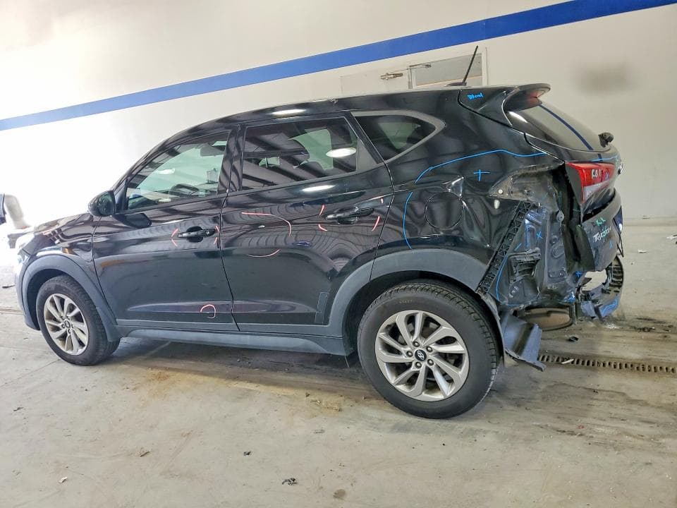2017 HYUNDAI TUCSON SE 2