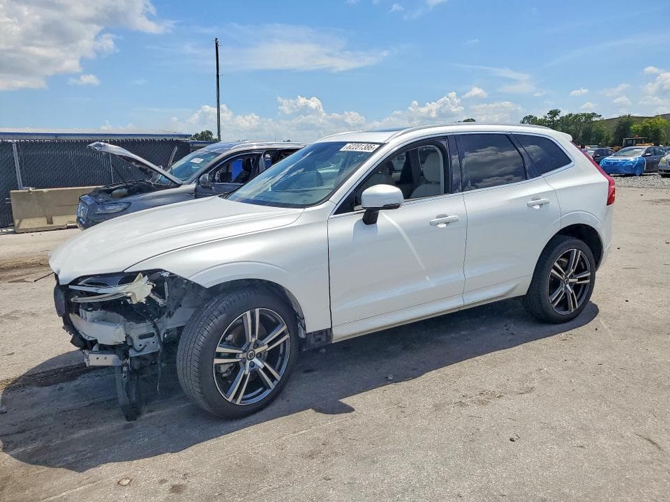 2018 VOLVO XC60 T6 MOMENTUM - 1