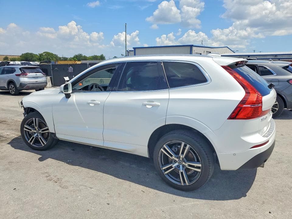 2018 VOLVO XC60 T6 MOMENTUM 2