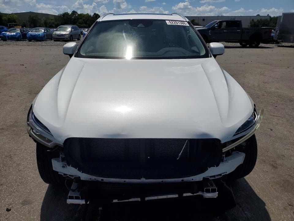 2018 VOLVO XC60 T6 MOMENTUM 5