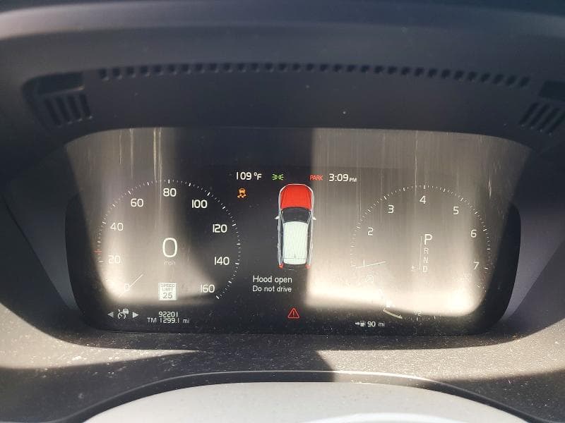 2018 VOLVO XC60 T6 MOMENTUM 9