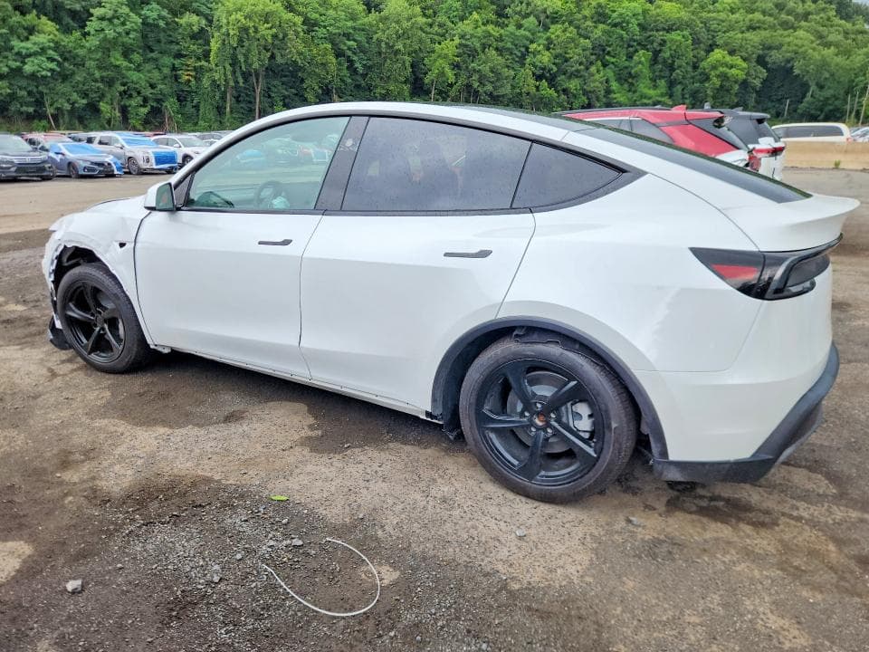 2026 TESLA MODEL Y 2