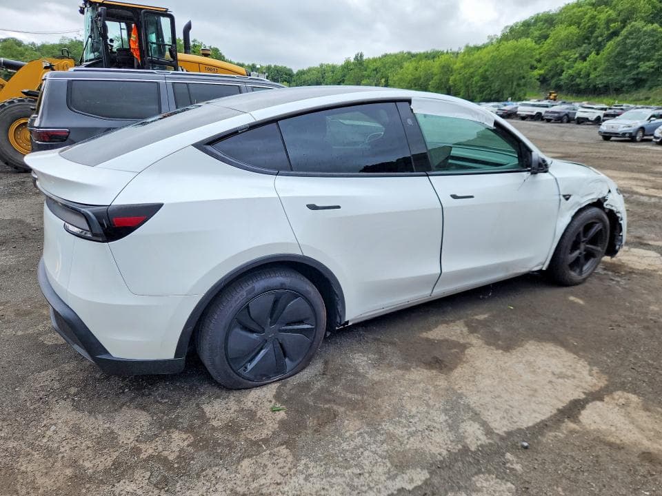 2026 TESLA MODEL Y 3