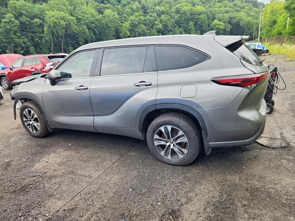 2026 TOYOTA HIGHLANDER XLE XLE 2