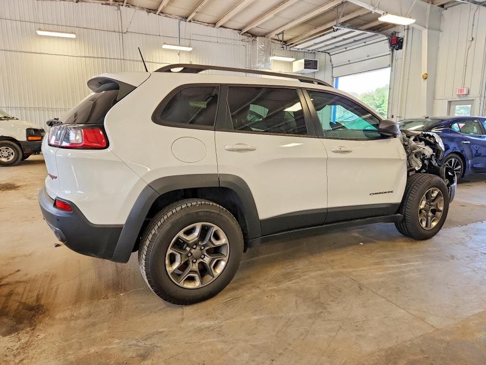 2019 JEEP CHEROKEE TRAILHAWK 3