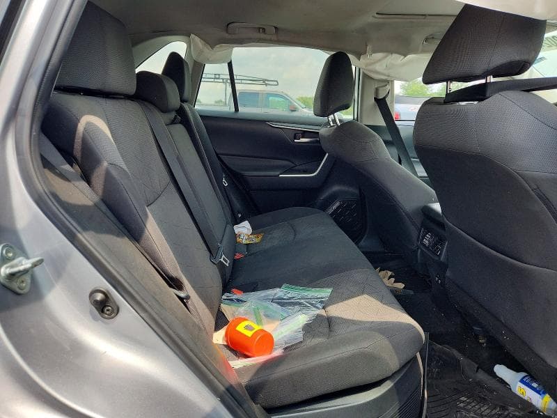 2021 TOYOTA RAV4 HYBRID XLE 11