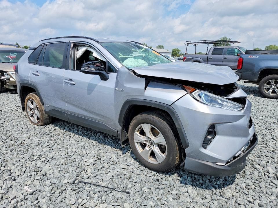 2021 TOYOTA RAV4 HYBRID XLE 4