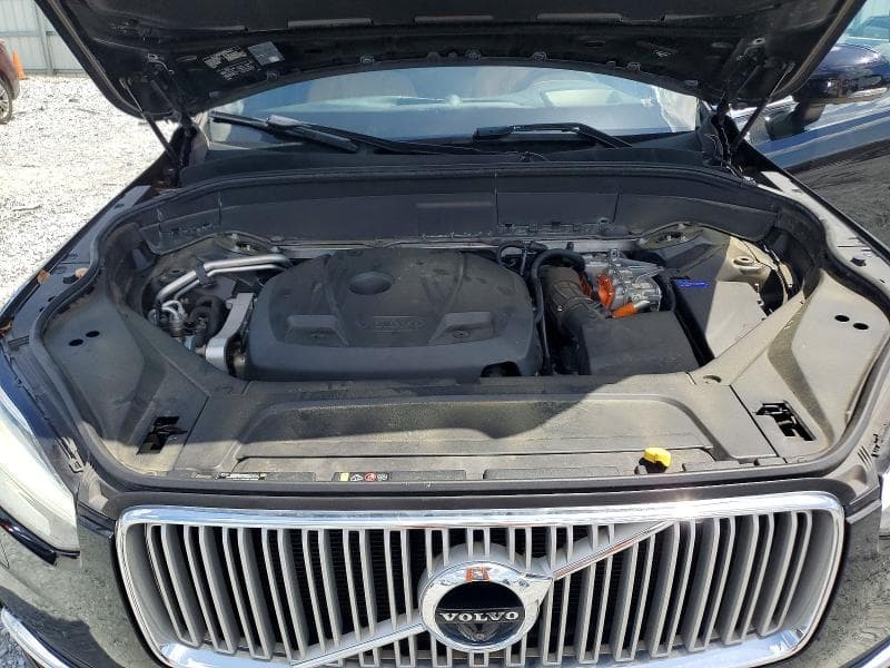 2017 VOLVO XC90 T8 12