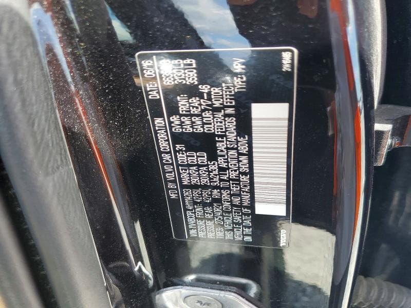2017 VOLVO XC90 T8 13