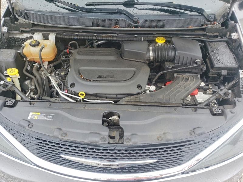 2021 CHRYSLER VOYAGER LXI 12
