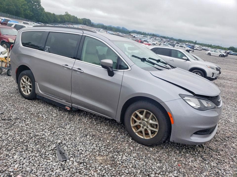 2021 CHRYSLER VOYAGER LXI 4