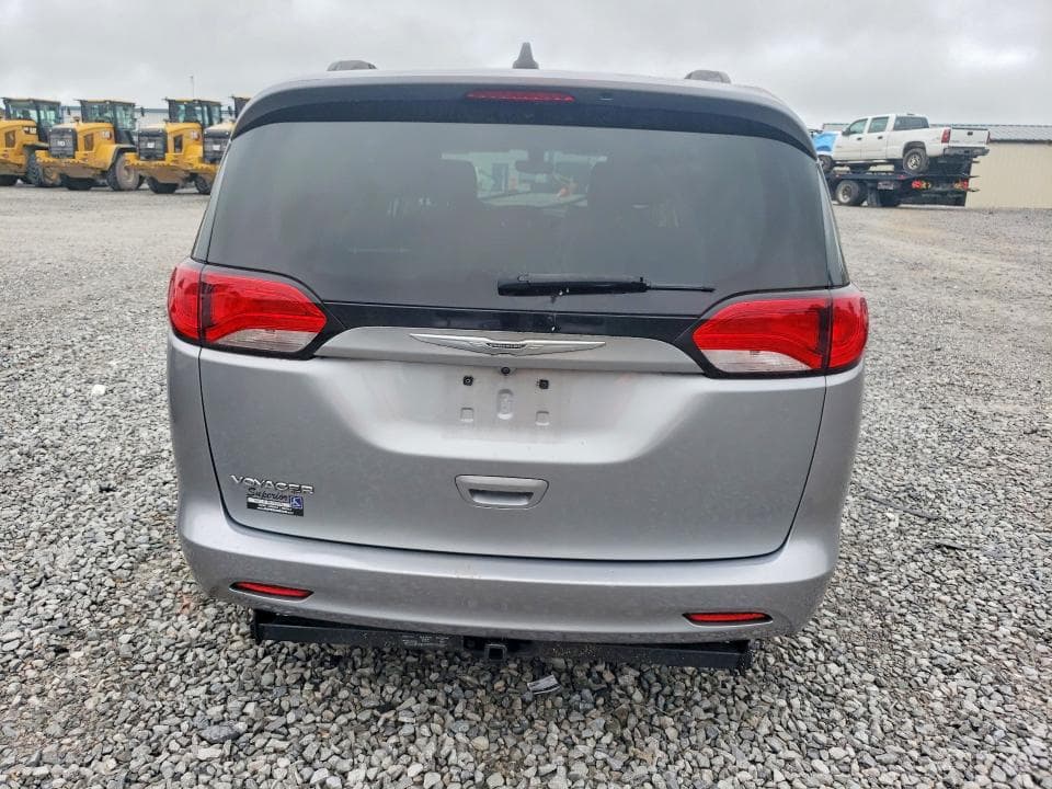 2021 CHRYSLER VOYAGER LXI 6
