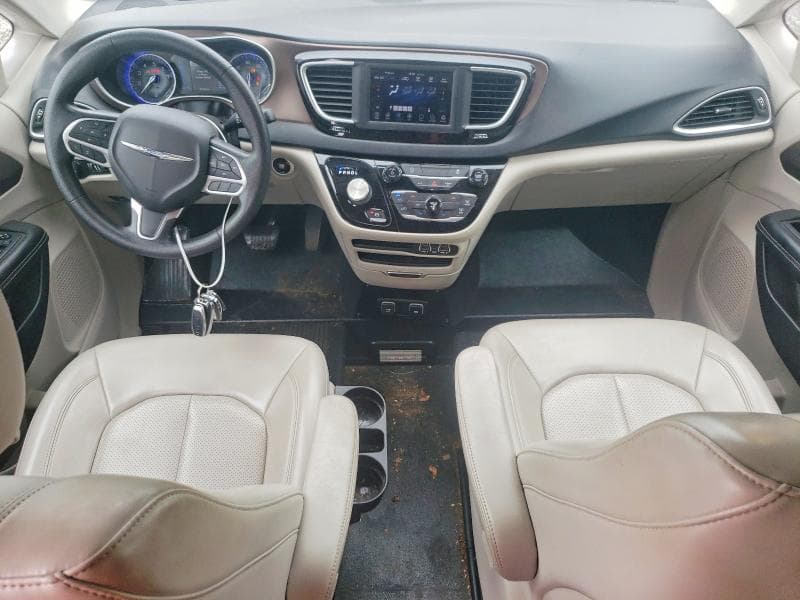2021 CHRYSLER VOYAGER LXI 8