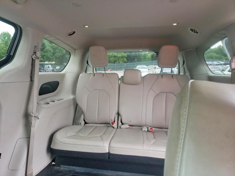 2021 CHRYSLER VOYAGER LXI 10
