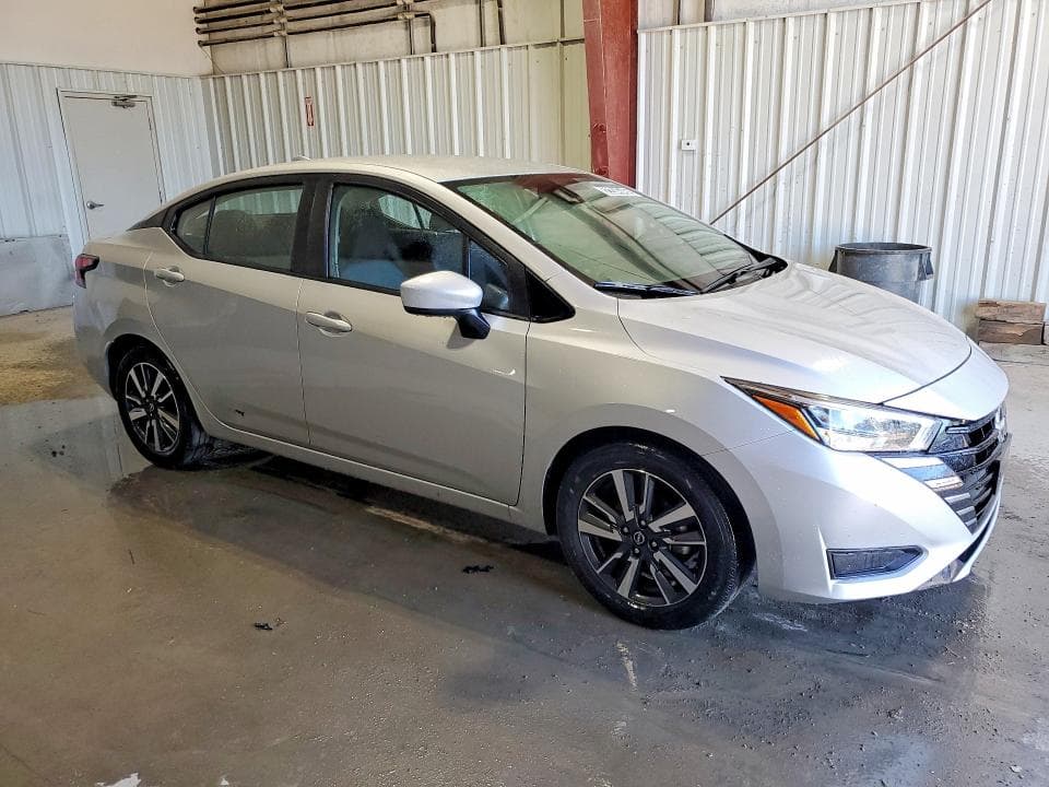 2025 NISSAN VERSA SV 4