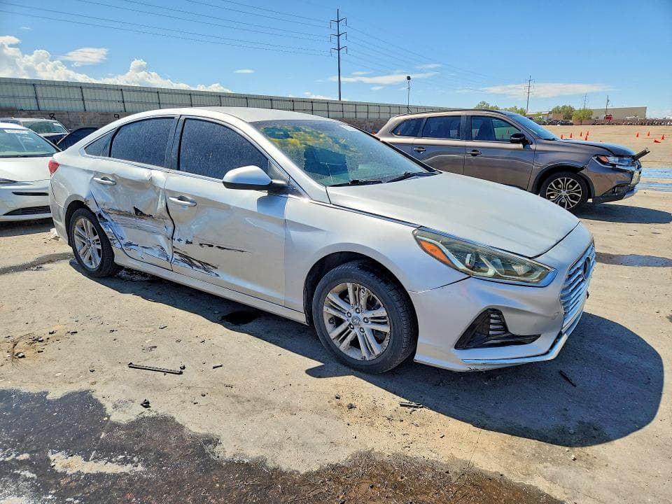 2018 HYUNDAI SONATA SE 4
